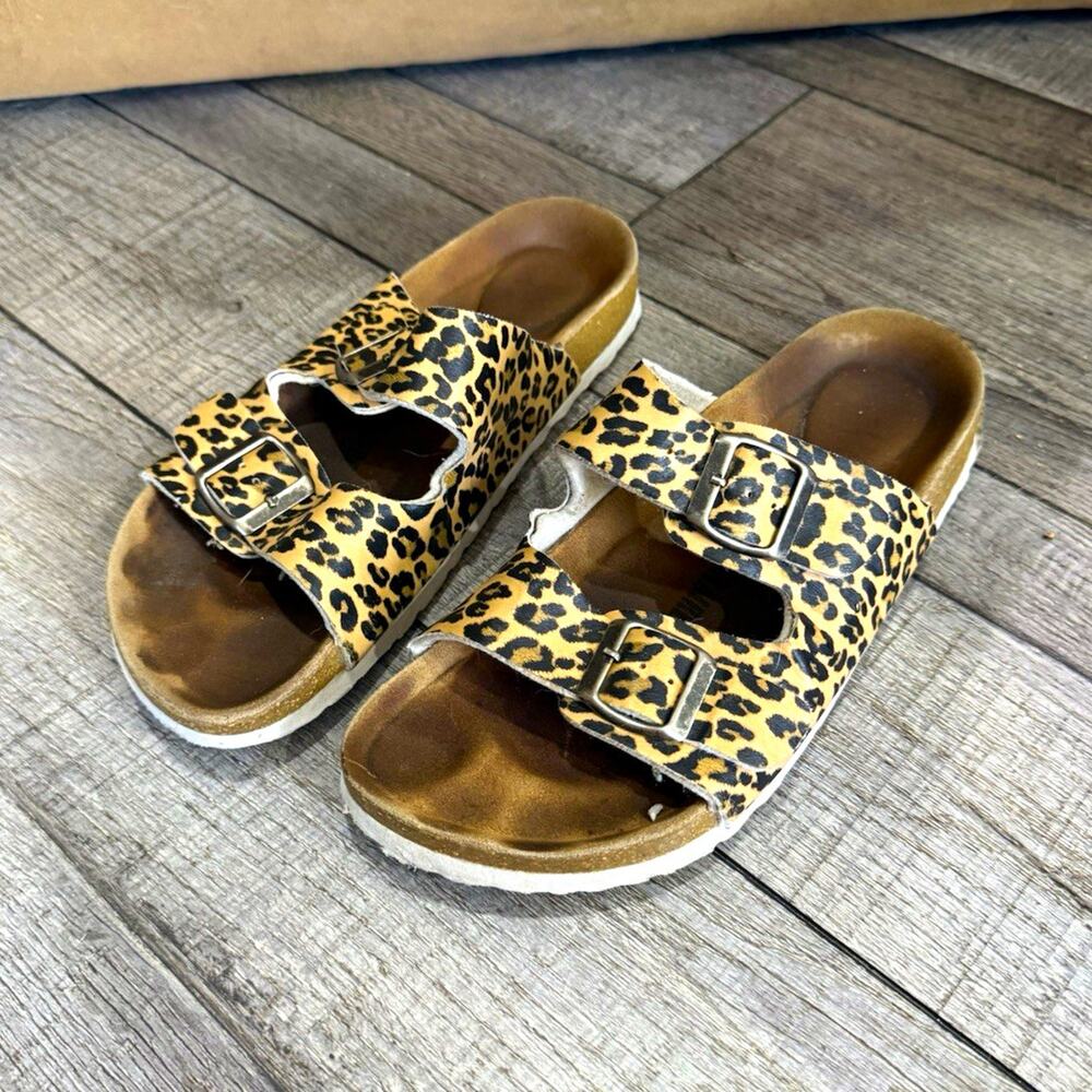 Cushionaire Women's Beige/Black Leather Leopard 2-Strap Buckle Slides US 8.5
